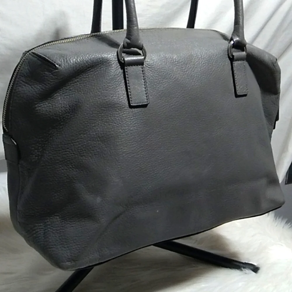 Michael Kors Extra Large Duffle Bag Tote Carry On Bag Gently Used - Picture 6 of 16